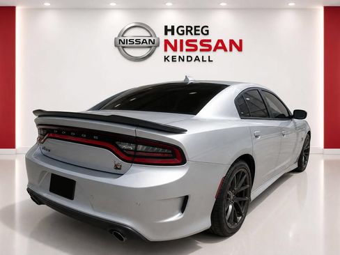 Used 2022 Dodge Charger Scat Pack RWD image 4