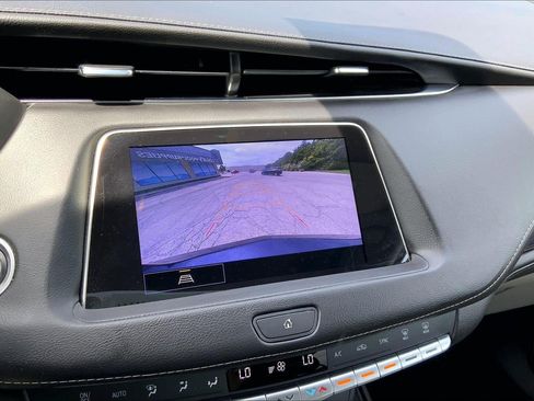 Certified 2023 Cadillac XT4 Luxury w/ Cold Weather Package FWD image 22