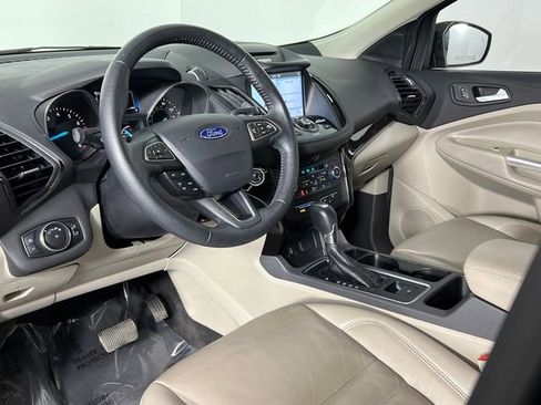 Used 2017 Ford Escape Titanium image 27