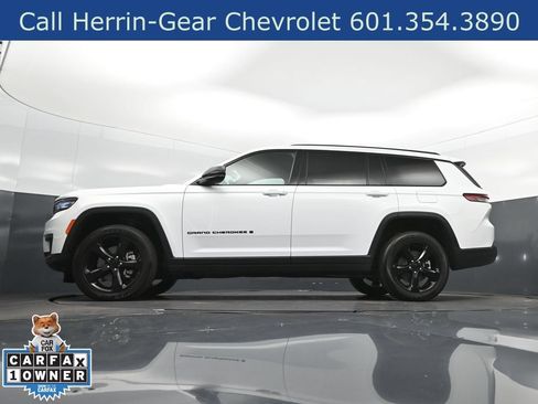Used 2025 Jeep Grand Cherokee L Altitude AWD/4WD image 35