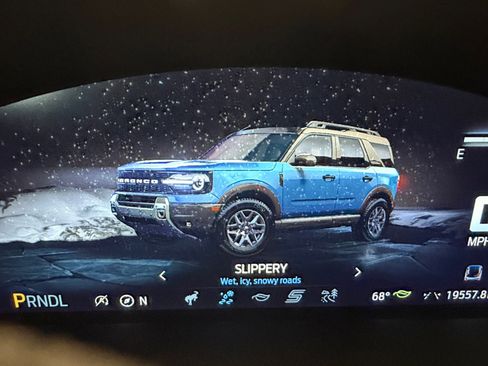 Used 2025 Ford Bronco Sport Outer Banks w/ Outer Banks Tech Package+ image 36