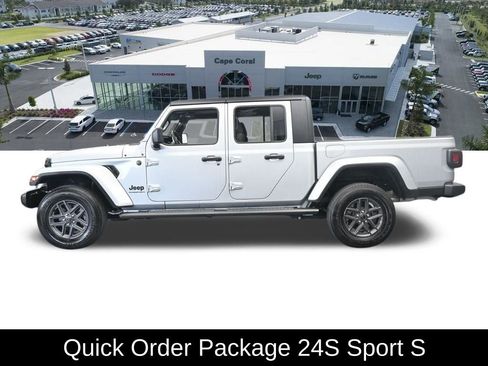 Certified 2024 Jeep Gladiator Sport image 3