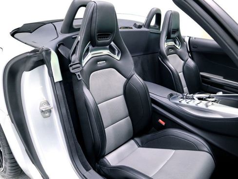 Used 2019 Mercedes-Benz AMG GT image 24