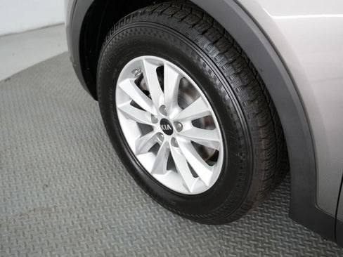 Used 2019 Kia Sorento FWD V6 image 59