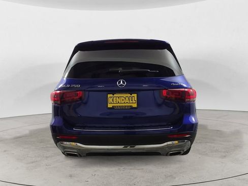 Used 2023 Mercedes-Benz GLB 250 4MATIC image 4