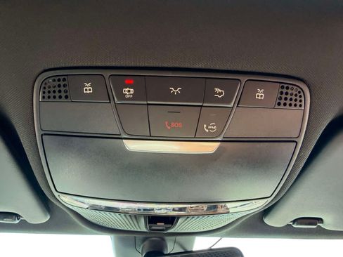 Used 2019 Mercedes-Benz C 300 4MATIC Sedan image 32