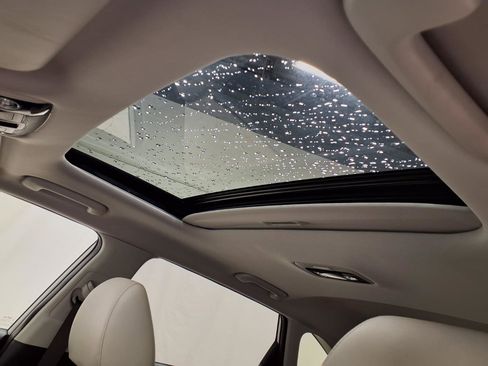 Used 2021 Kia Seltos EX image 12