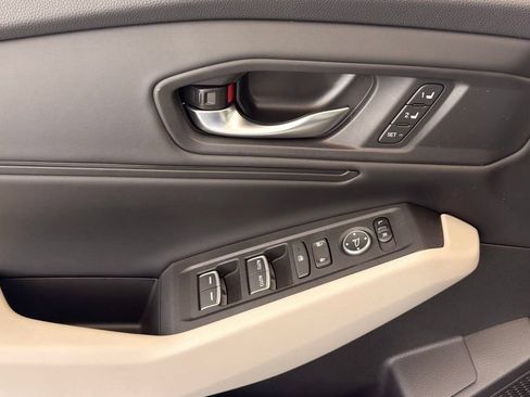 Used 2026 Honda Accord EX-L image 32