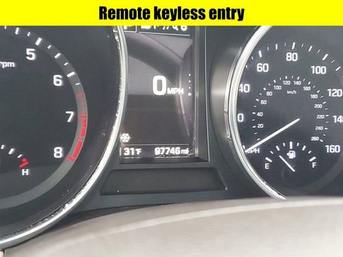 Used 2018 Hyundai Santa Fe Limited image 15