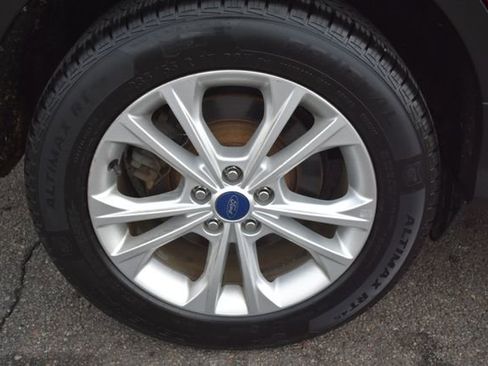 Used 2017 Ford Escape SE FWD image 42