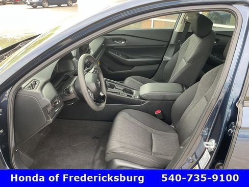 Used 2025 Honda Accord SE image 25