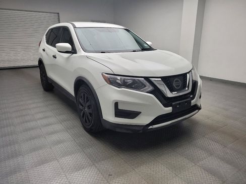 Used 2017 Nissan Rogue S FWD image 13