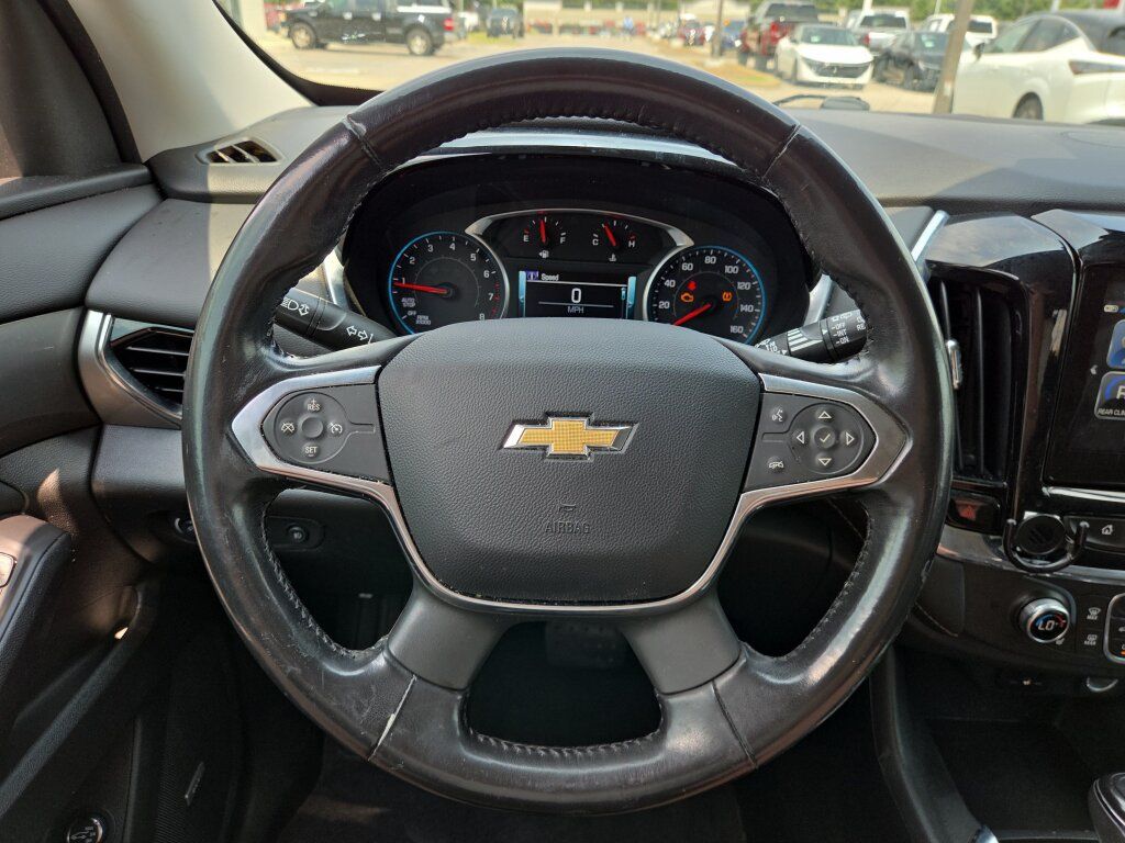 Used 2018 Chevrolet Traverse LT FWD image 20