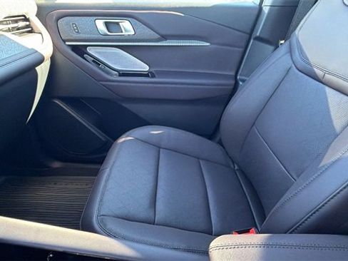 New 2026 Ford Explorer Platinum image 23