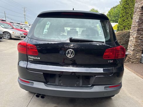 Used 2017 Volkswagen Tiguan S FWD image 4