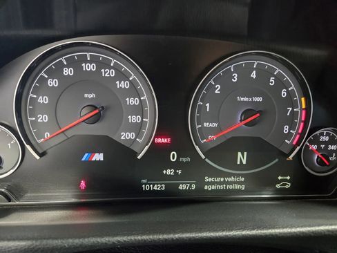 Used 2018 BMW M4 Coupe RWD image 13