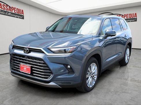 Certified 2026 Toyota Grand Highlander Platinum image 1