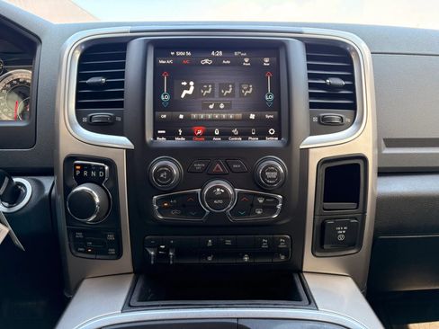 Used 2018 RAM 1500 Big Horn AWD/4WD image 19