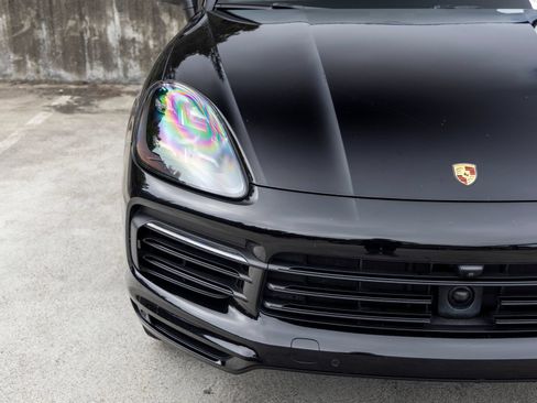 Certified 2022 Porsche Cayenne S AWD/4WD image 16