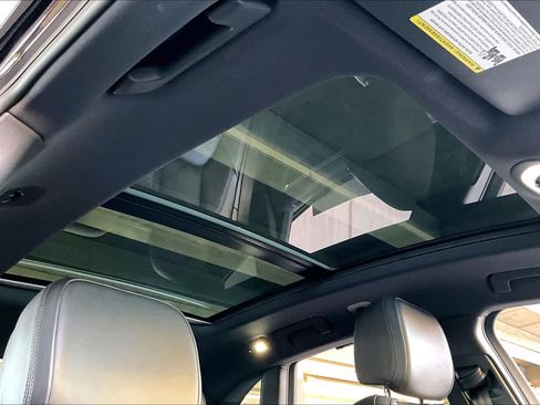 Used 2023 Porsche Macan S image 13