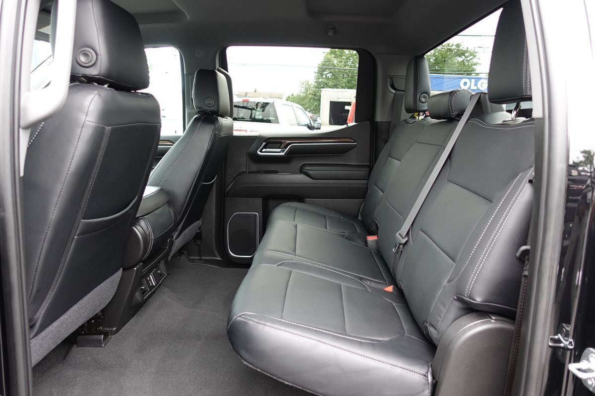 Used 2023 Chevrolet Silverado 1500 LT AWD/4WD image 20