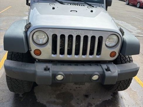 Used 2013 Jeep Wrangler Unlimited Sport AWD/4WD image 2