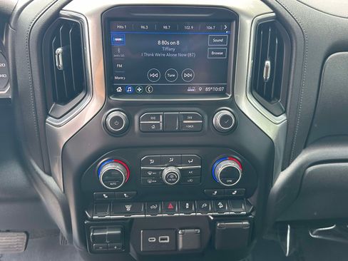 Used 2023 Chevrolet Silverado 2500 LT AWD/4WD image 8