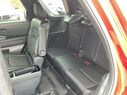 Used 2023 Nissan Pathfinder Rock Creek AWD/4WD image 11