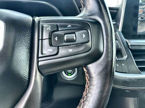 Used 2022 GMC Yukon XL AT4 AWD/4WD image 32