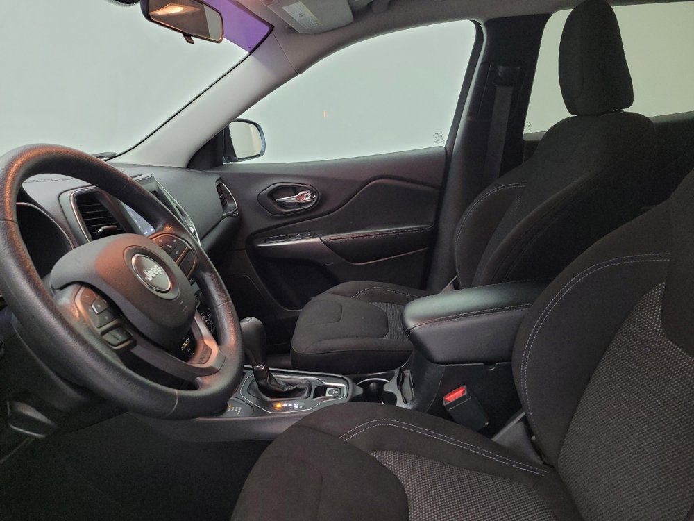 Used 2019 Jeep Cherokee Latitude w/ Popular Appearance Group AWD/4WD image 17