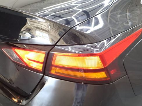 Used 2023 Nissan Altima 2.5 SV FWD image 28