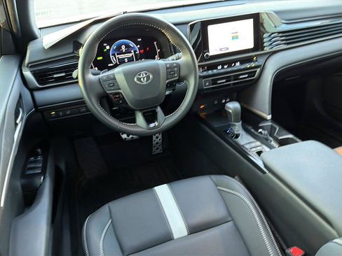 Certified 2025 Toyota Camry SE FWD image 18