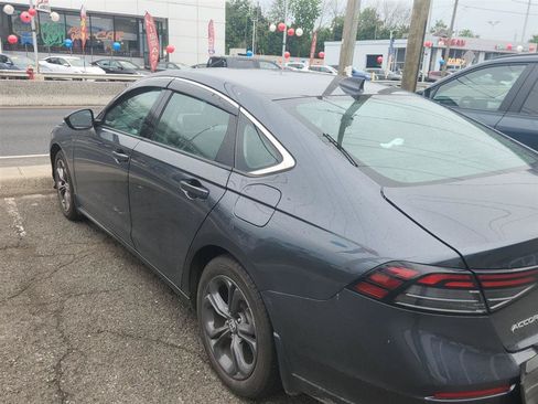 Used 2024 Honda Accord EX image 4
