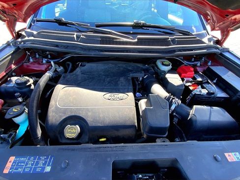 Used 2015 Ford Explorer XLT w/ Equipment Group 202B image 28