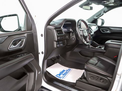 Used 2024 Chevrolet Tahoe RST w/ Luxury Package image 3