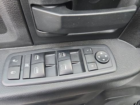 Used 2019 RAM 1500 ST w/ SXT Plus Group AWD/4WD image 28