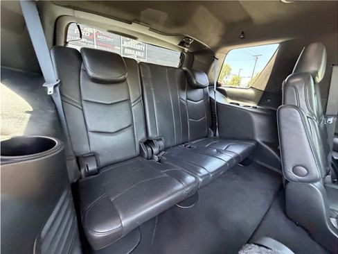 Used 2019 Cadillac Escalade Platinum AWD/4WD image 32