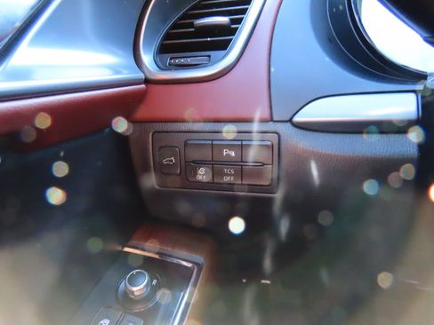 Used 2018 MAZDA CX-9 Signature image 38