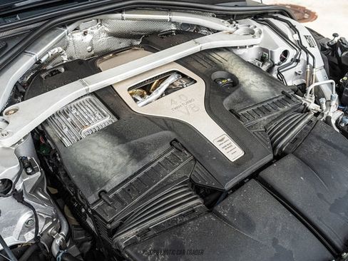 Used 2021 Aston Martin DBX image 16