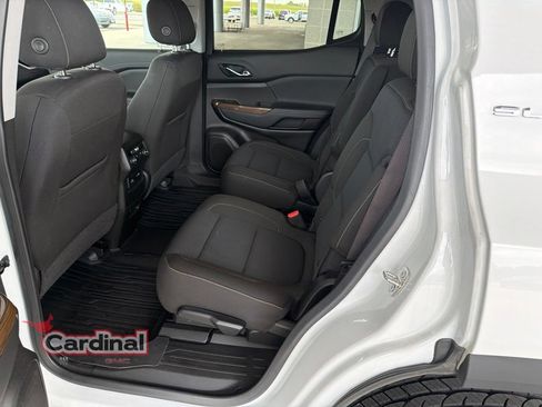 Used 2023 GMC Acadia SLE w/ Driver Convenience Package FWD image 14