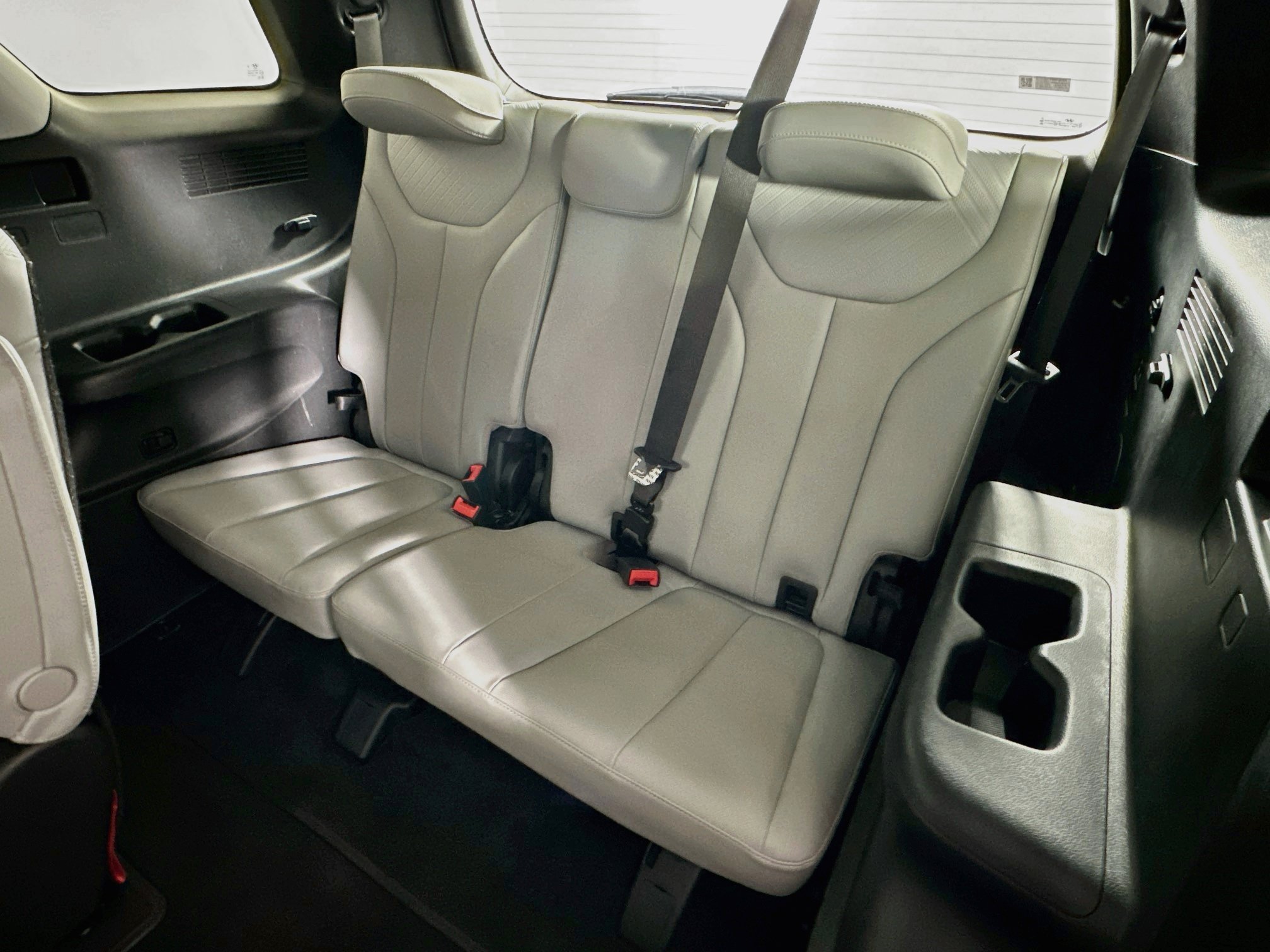 Used 2025 Hyundai Palisade SEL FWD image 29