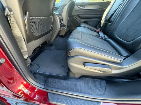 New 2025 Jeep Grand Cherokee L Altitude image 27