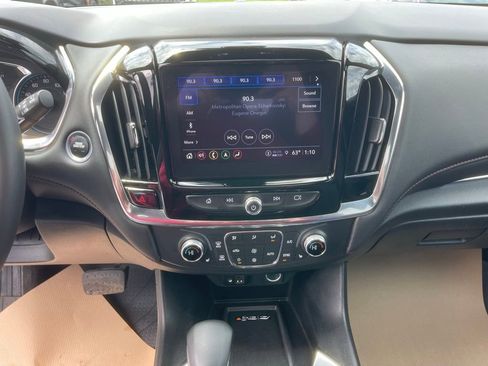 Used 2023 Chevrolet Traverse RS w/ LPO, Floor Liner Package AWD/4WD image 17