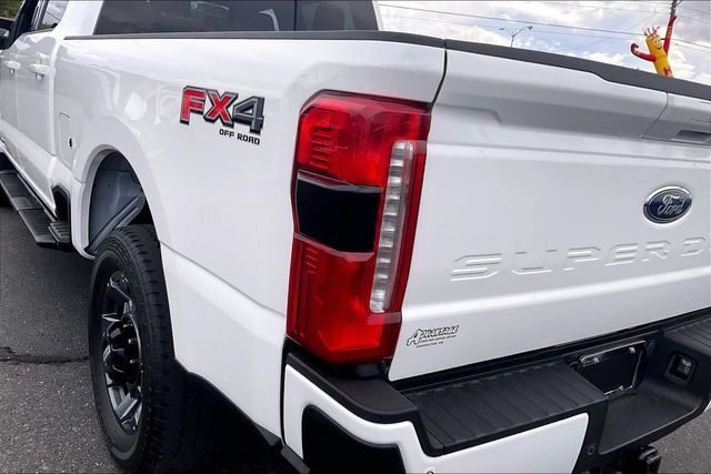 Used 2024 Ford F250 Lariat w/ Sport Appearance Package AWD/4WD image 33