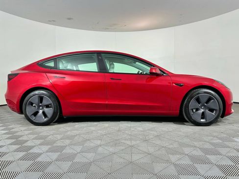 Used 2021 Tesla Model 3 Standard Range Plus RWD image 32