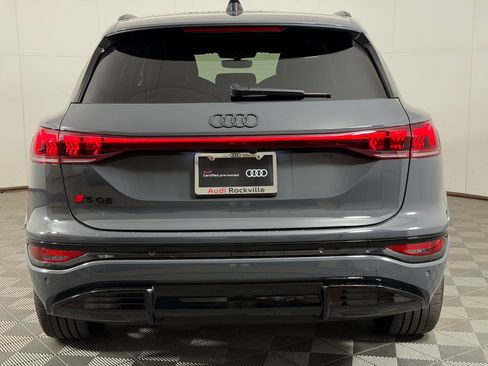 Certified 2025 Audi SQ6 e-tron Prestige w/ Black Edition One AWD/4WD image 10