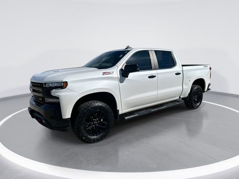Used 2021 Chevrolet Silverado 1500 LT Trail Boss w/ Convenience Package II image 1