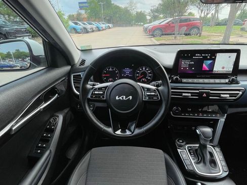 Used 2022 Kia Seltos Nightfall Edition AWD/4WD image 11