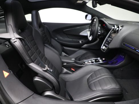 Used 2025 McLaren GTS RWD image 25