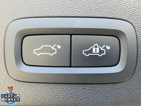 Used 2023 Volvo C40 P8 Recharge Plus w/ Protection Package Premier AWD/4WD image 10